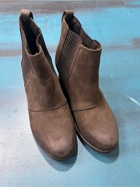 Sorel Dark Brown Wedge Chelsea Booties